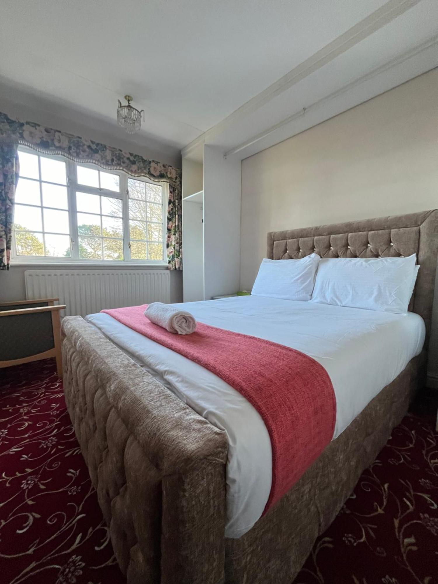 Unwind In Comfort At Cosy Caradus Your 4 Bedroom Home Sweet Home! Birmingam Exterior foto